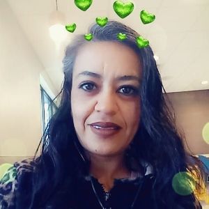 Meet your Posher, Yesenia